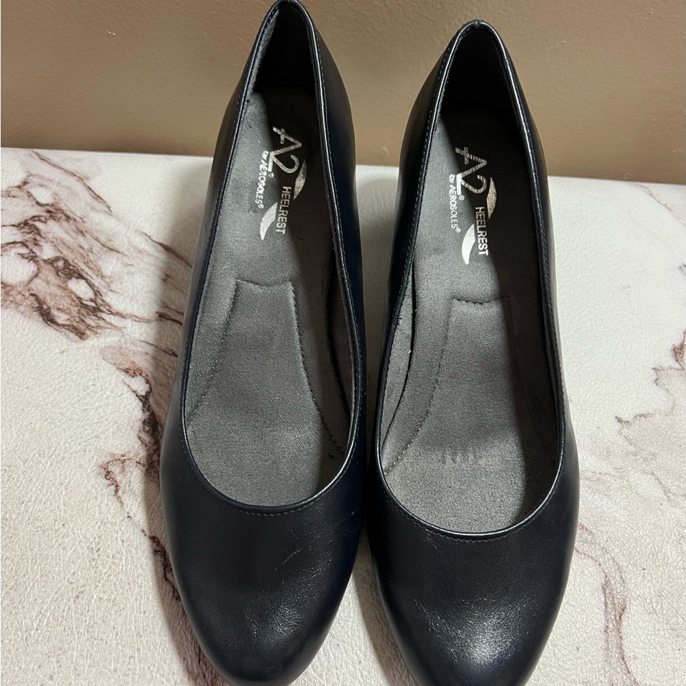 AEROSOLES Black Low Block Heel Pump - Picture 2 of 10